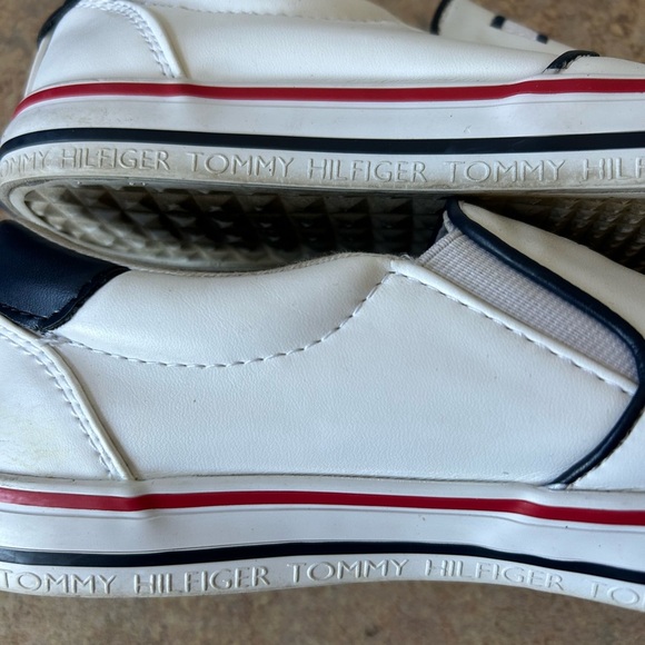 Tommy Hilfiger White Vegan Leather Slip-on Boat Shoes size 7.5M - Picture 6 of 8